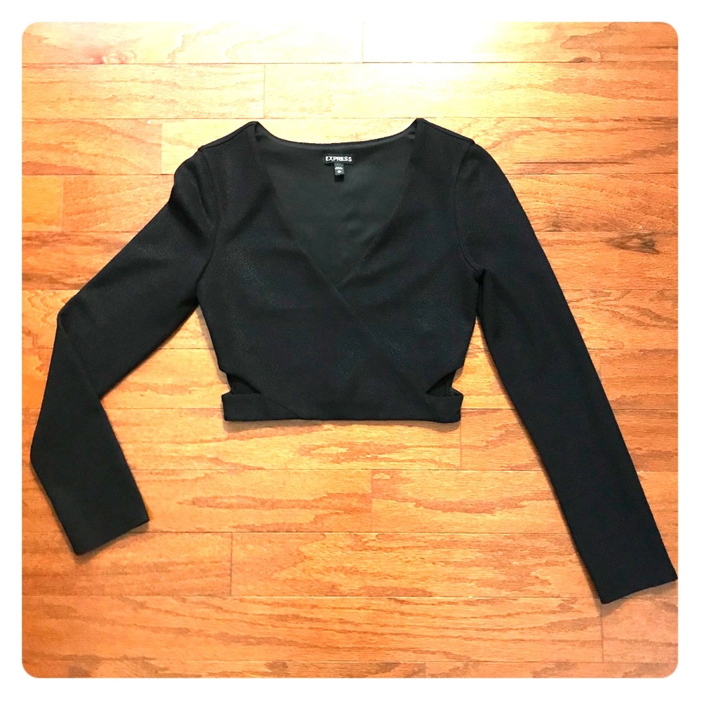 Long sleeve cut out crop top